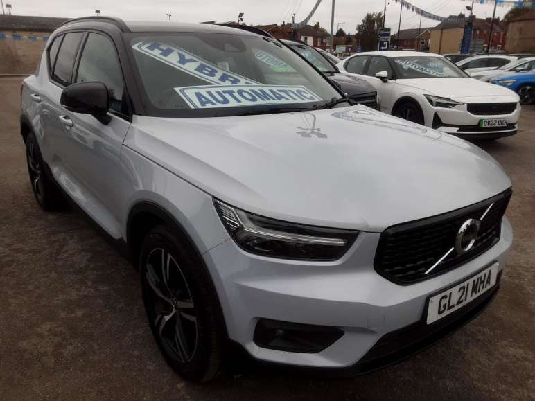 VOLVO XC40