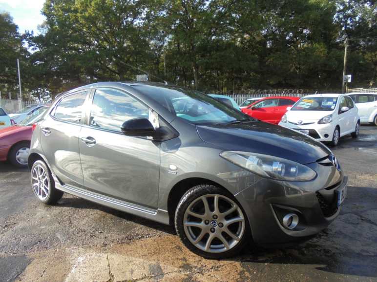 MAZDA 2