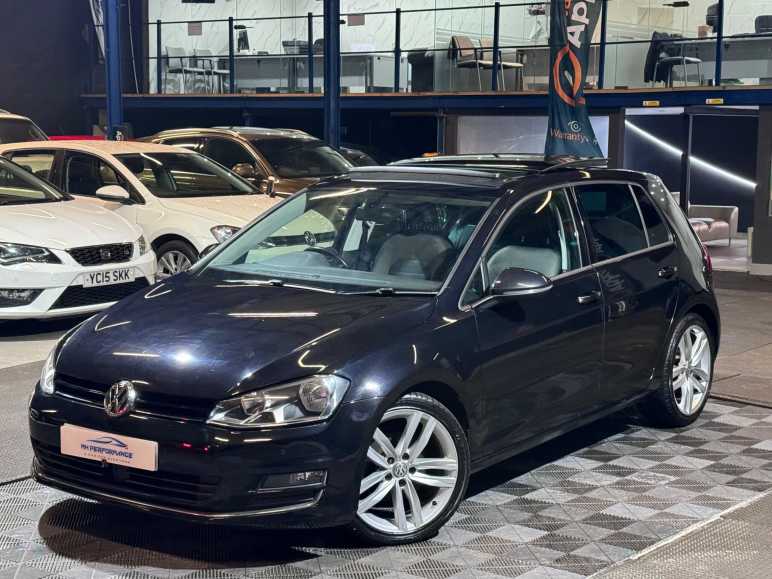 VOLKSWAGEN GOLF