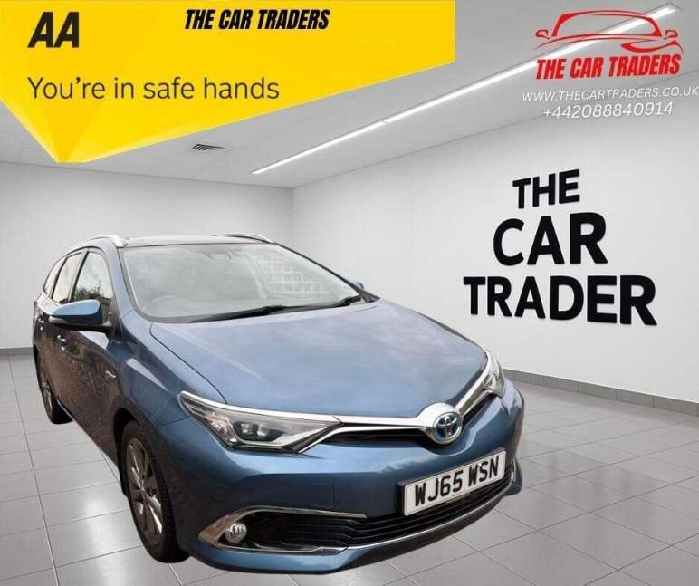 TOYOTA AURIS