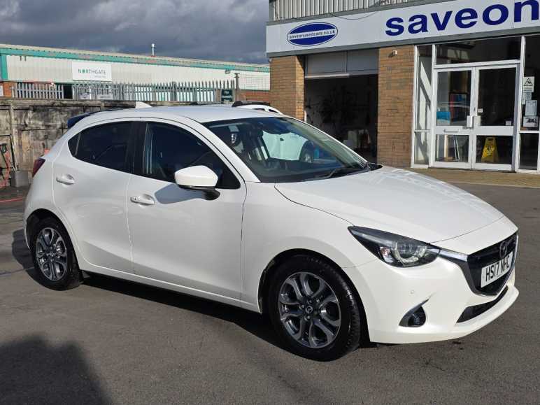 MAZDA 2