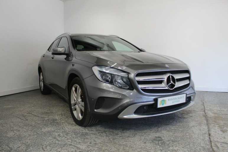 MERCEDES-BENZ GLA