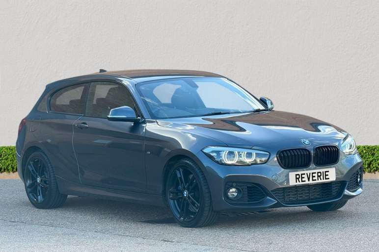 BMW 1 SERIES