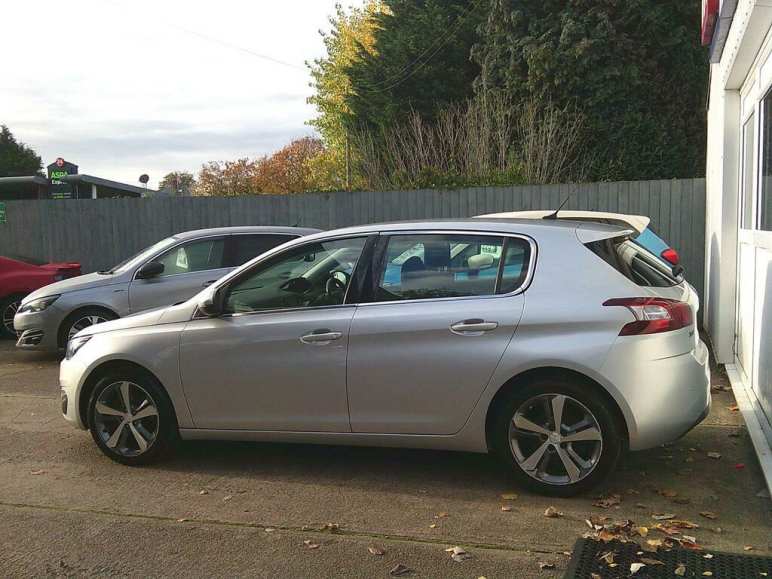 Peugeot 308