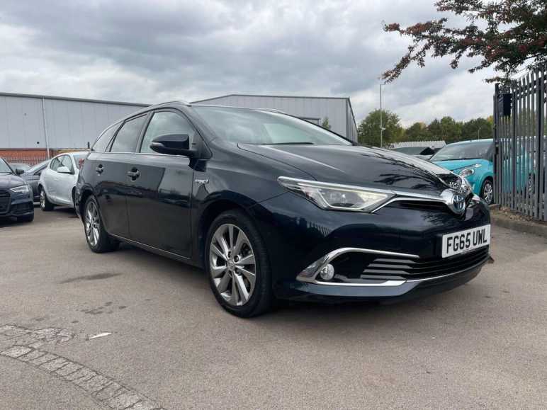 TOYOTA AURIS