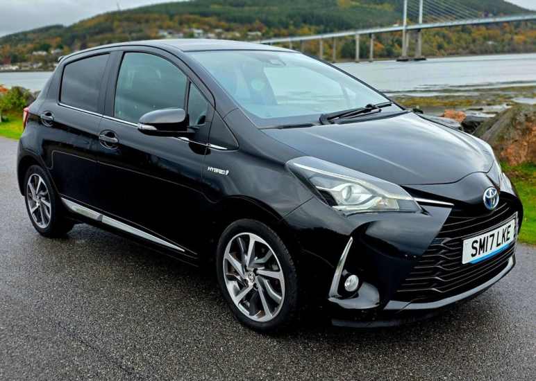 TOYOTA YARIS