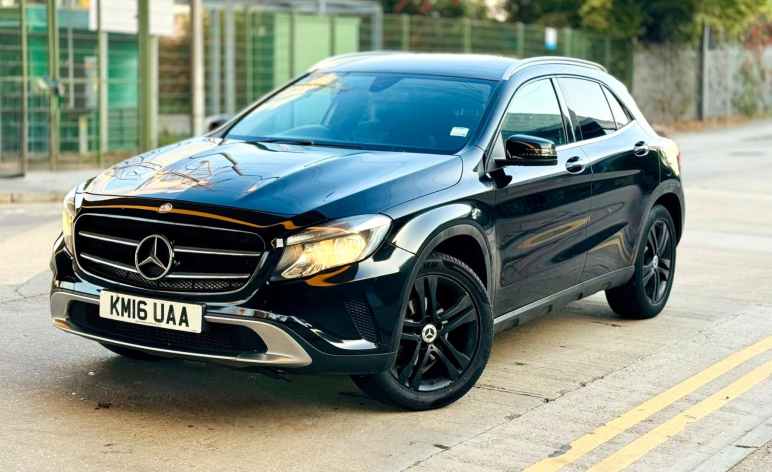 MERCEDES-BENZ GLA