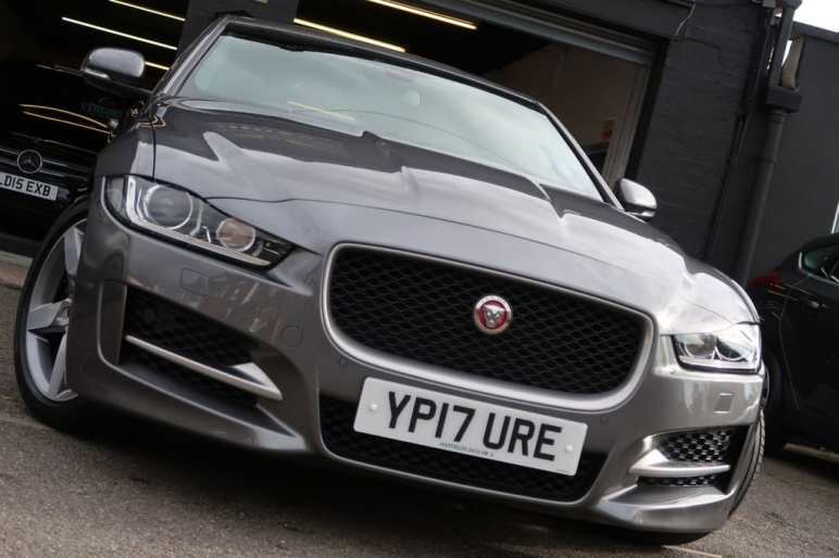 JAGUAR XE