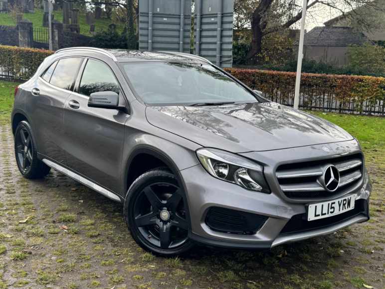 MERCEDES-BENZ GLA