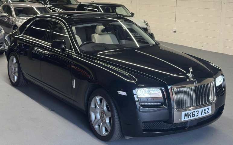 ROLLS-ROYCE GHOST