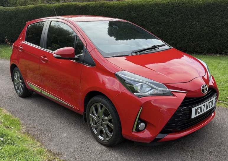 TOYOTA YARIS