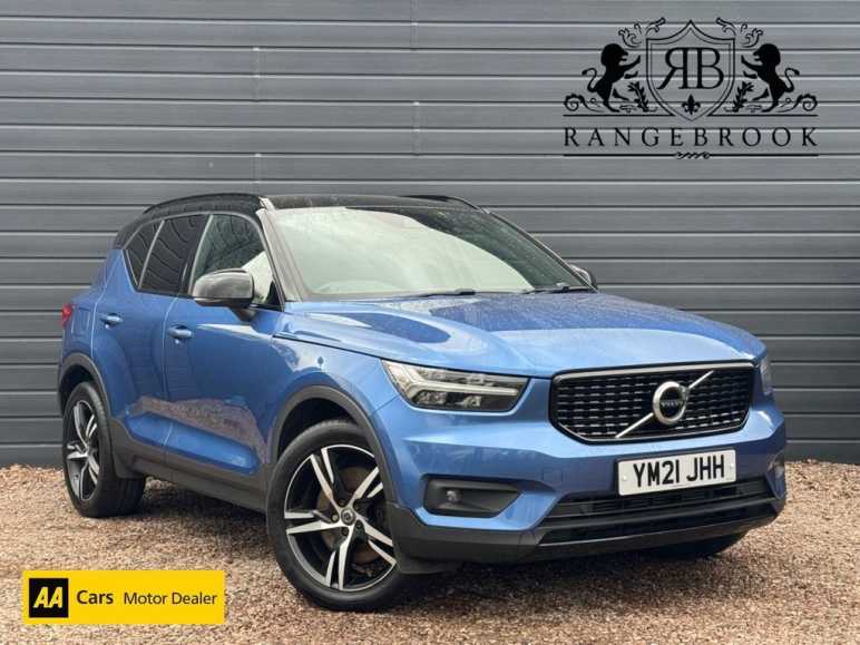 VOLVO XC40