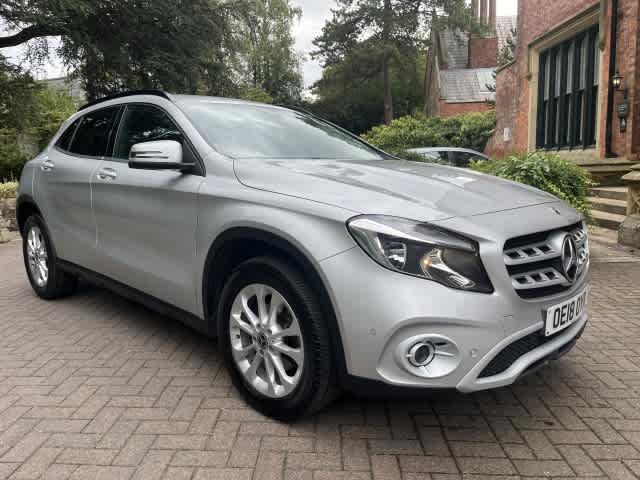MERCEDES-BENZ GLA