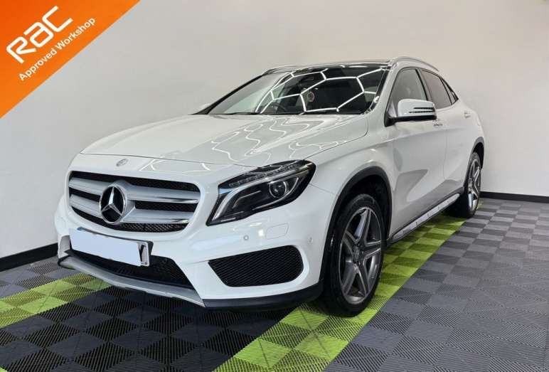MERCEDES-BENZ GLA