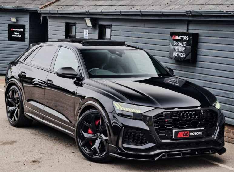AUDI RS Q8
