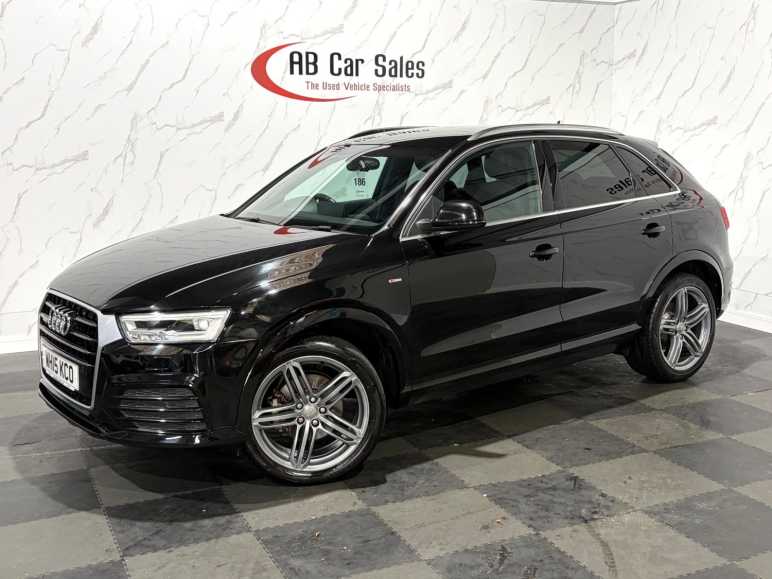 AUDI Q3