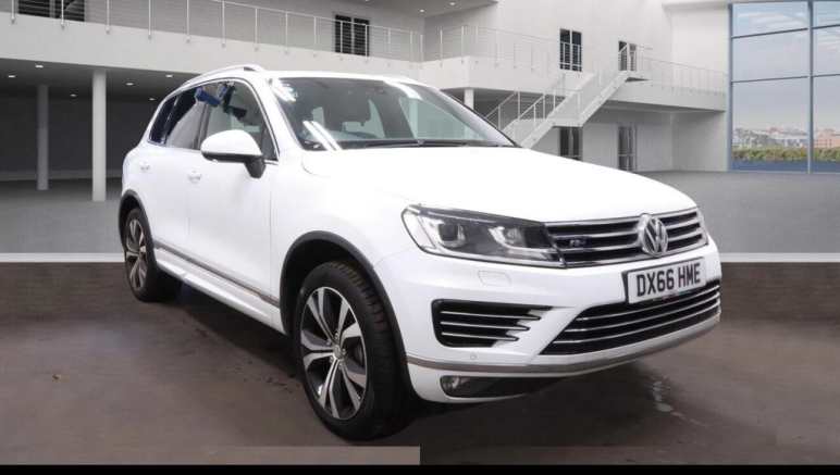 VOLKSWAGEN TOUAREG