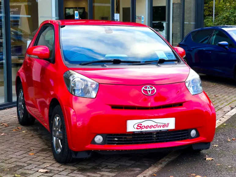 TOYOTA IQ