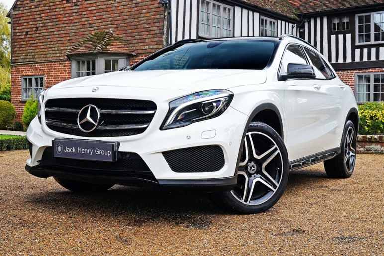 MERCEDES-BENZ GLA
