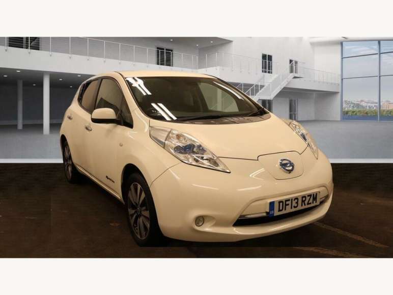 NISSAN LEAF