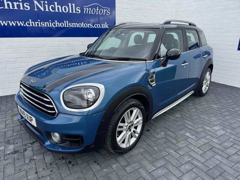 MINI COUNTRYMAN