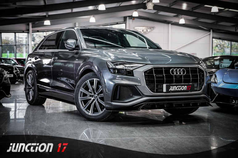AUDI Q8