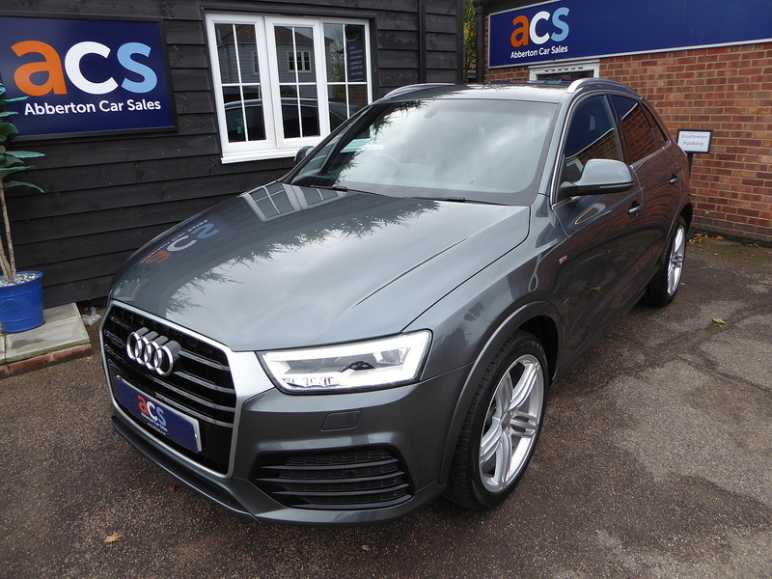 AUDI Q3