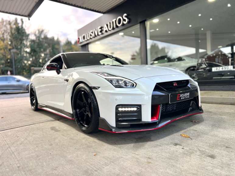 NISSAN GT-R