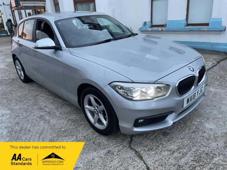 BMW 1 SERIES