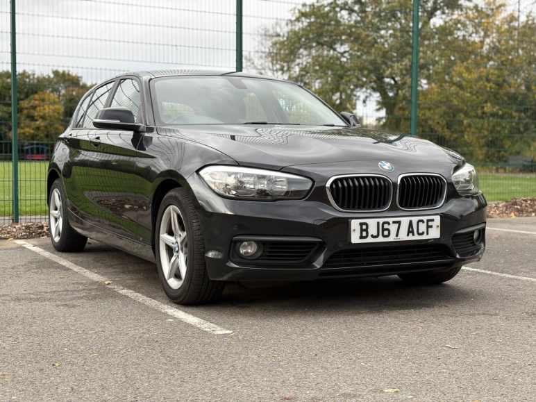 BMW 1 SERIES