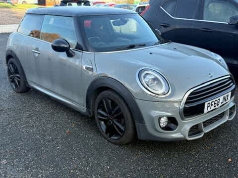 MINI HATCHBACK