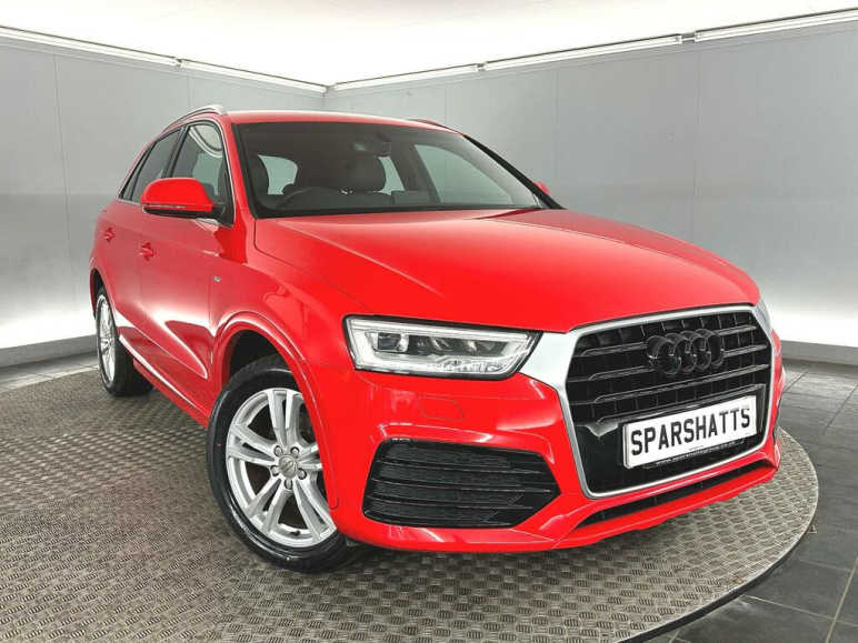 AUDI Q3