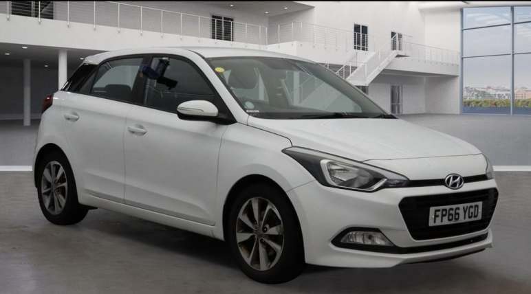 HYUNDAI I20