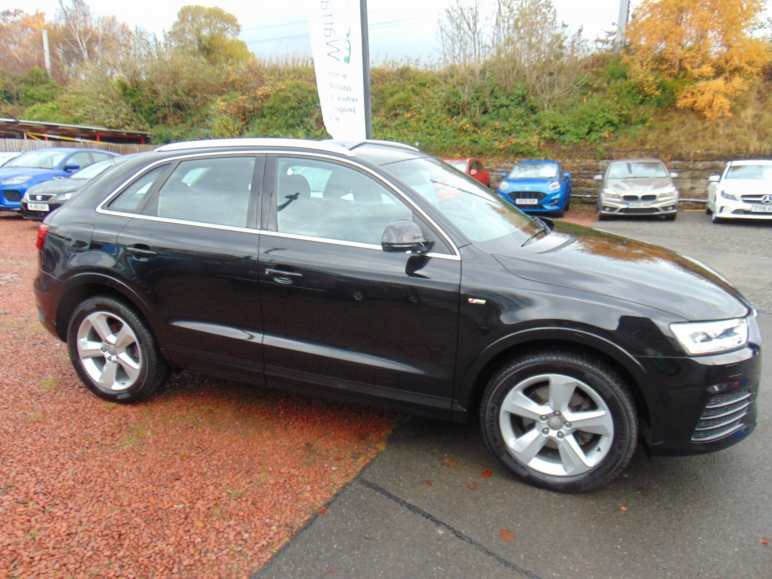 AUDI Q3