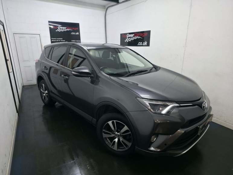 TOYOTA RAV4