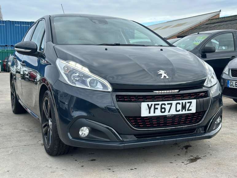 PEUGEOT 208