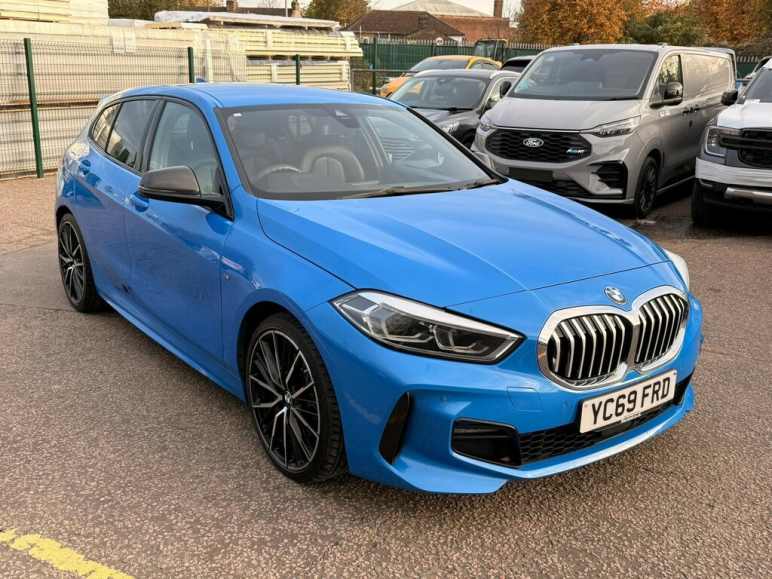 BMW 1 SERIES