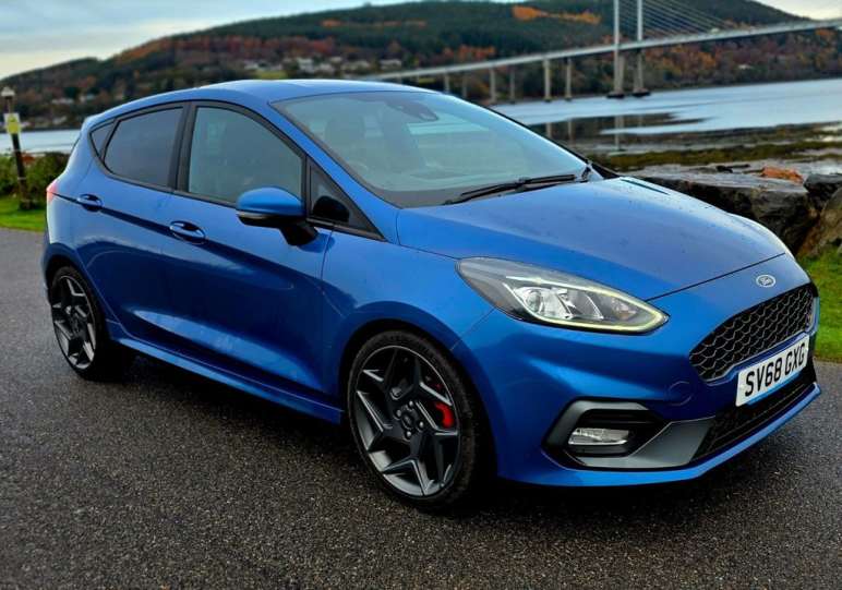 FORD FIESTA