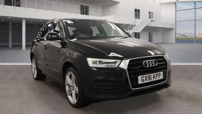 AUDI Q3
