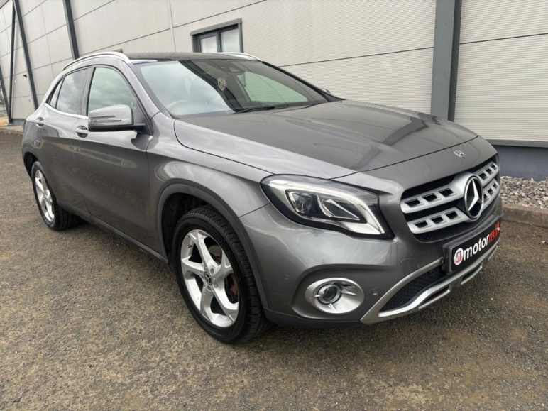 MERCEDES-BENZ GLA