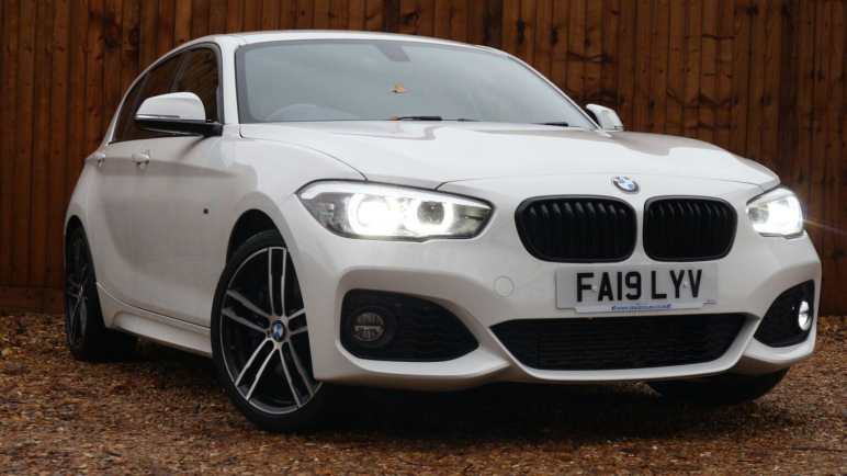 BMW 1 SERIES