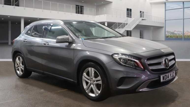 MERCEDES-BENZ GLA