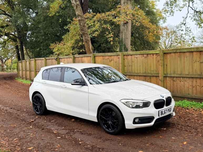 BMW 1 SERIES