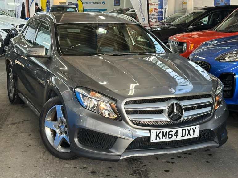 MERCEDES-BENZ GLA