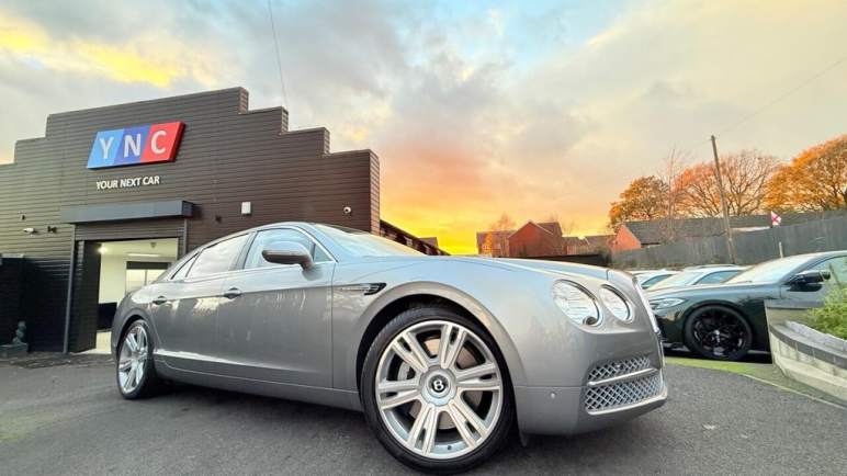 BENTLEY FLYING SPUR