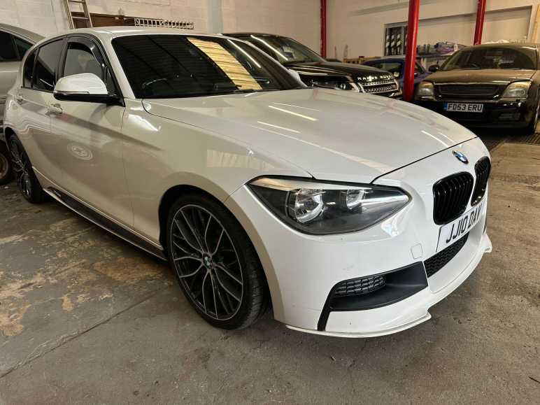 BMW 1 SERIES