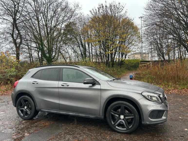 MERCEDES-BENZ GLA