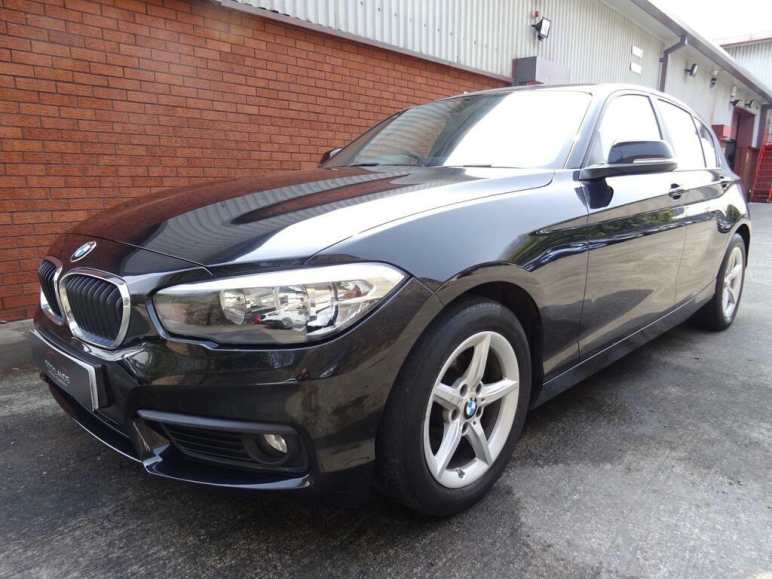 BMW 1 SERIES