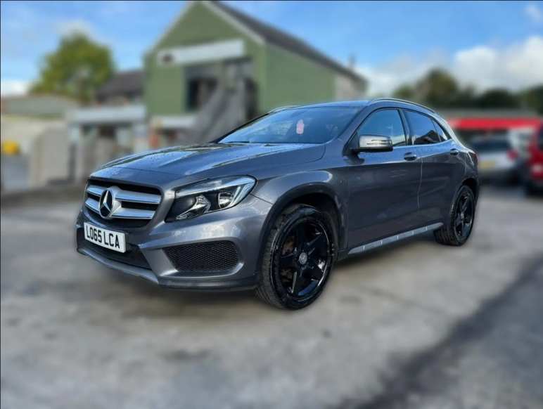 MERCEDES-BENZ GLA