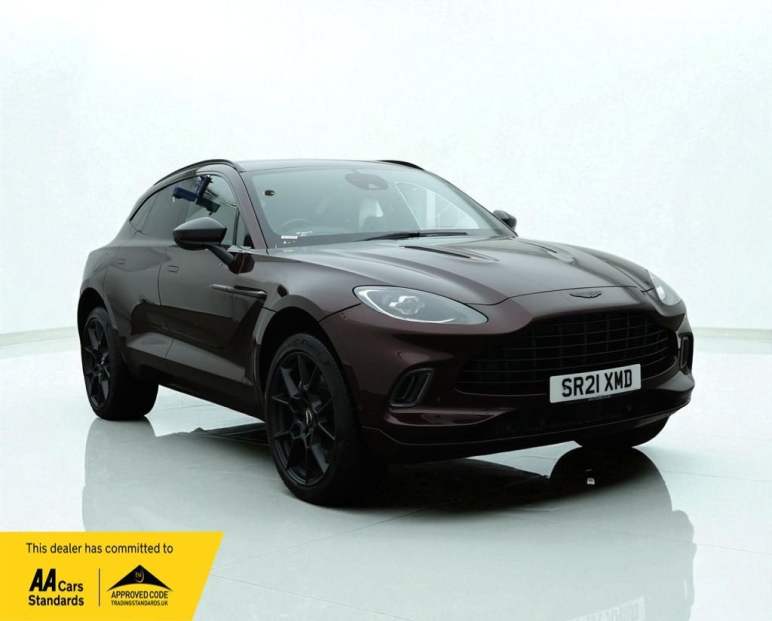 ASTON MARTIN DBX